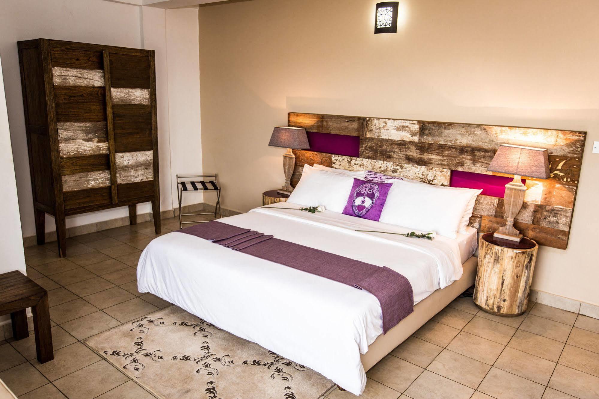 The Swiss Hotel Freetown Exterior photo